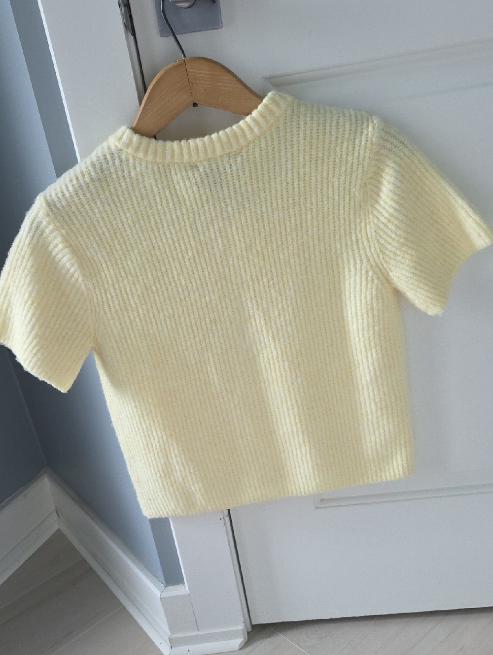 NWT...Pink Rose Short-Sleeve Knit Cardigan in Soft Pale Yellow - Picture 5 of 9
